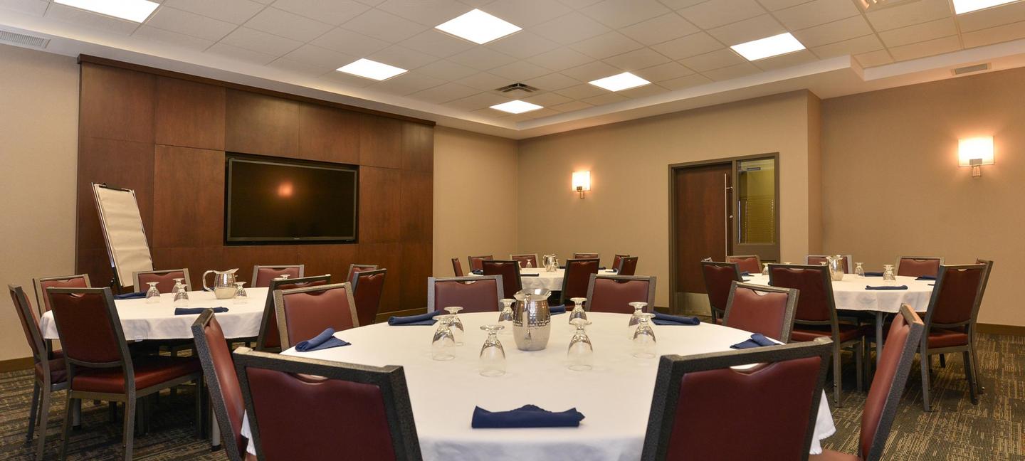 Siding 16 Lodge | Wetaskiwin | 5