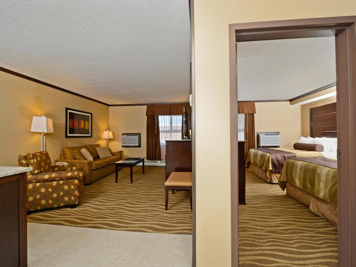 Siding 16 Lodge | Wetaskiwin | 14